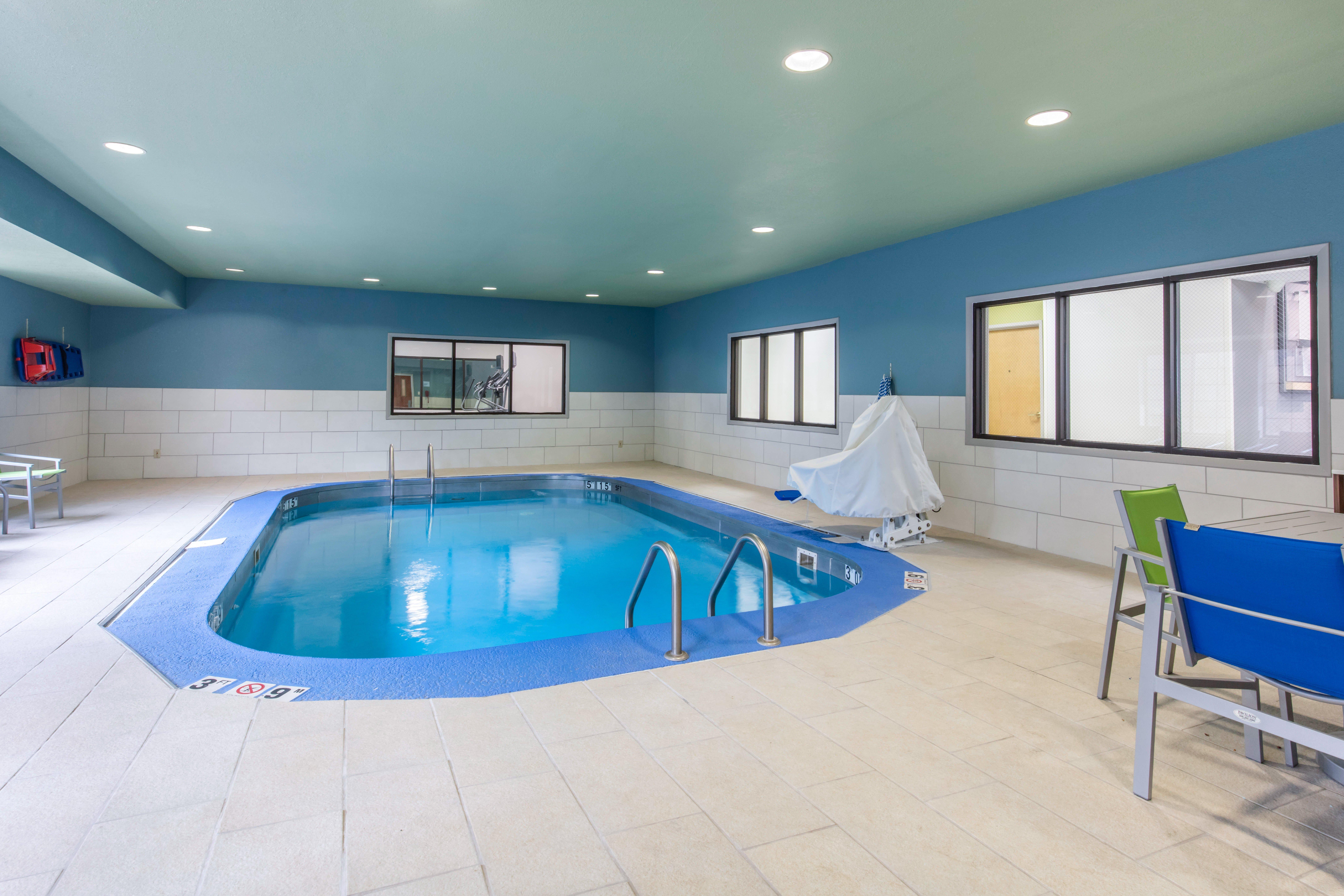 Holiday Inn Express Henderson By Ihg Exterior photo